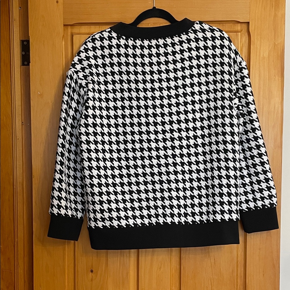 M. CHIC Black and White Houndstooth Cardigan - Picture 3 of 5